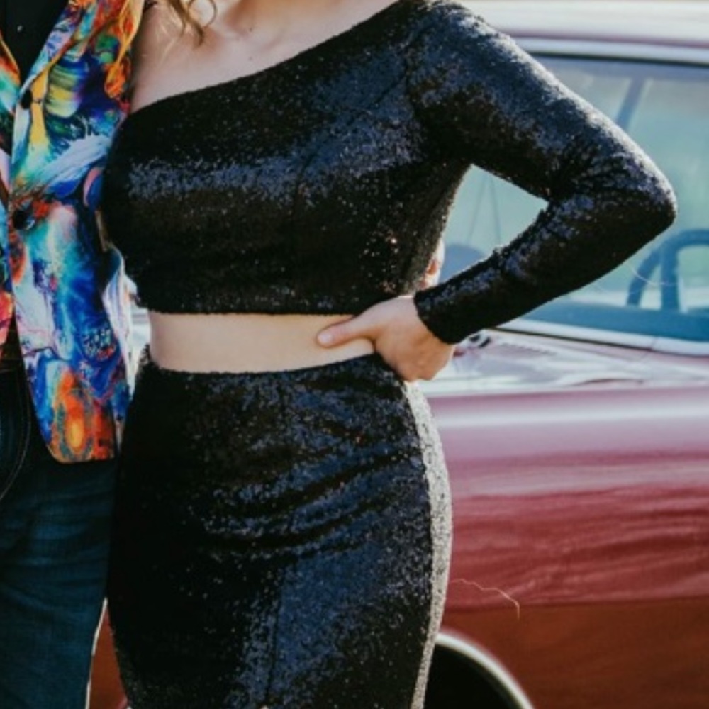 Stunning prom dress.
